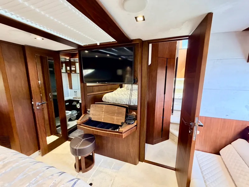 Slide: The Image of Galeon 640 FLY BRIDGE 2019 - 30
