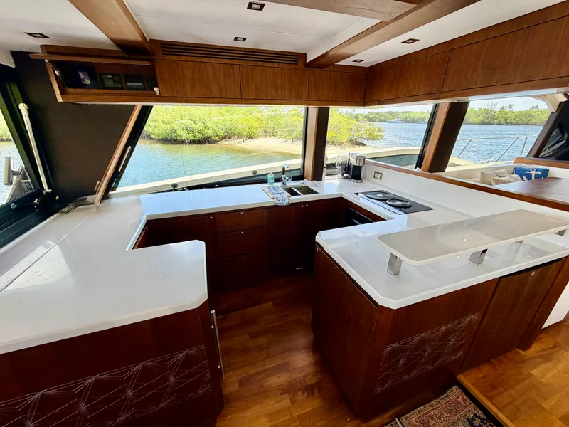 Slide: The Image of Galeon 640 FLY BRIDGE 2019 - 11