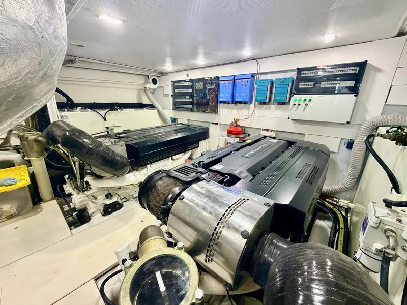 Slide: The Image of Galeon 640 FLY BRIDGE 2019 - 43