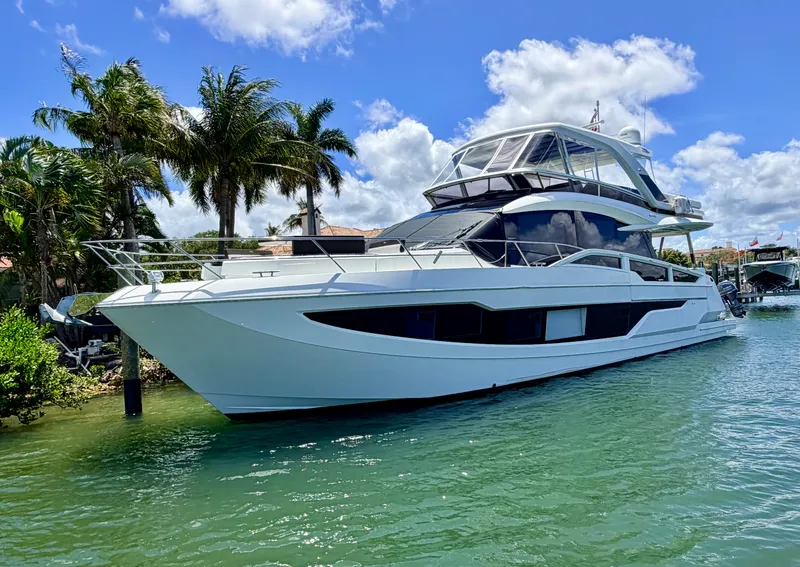 Slide: The Image of Galeon 640 FLY BRIDGE 2019 - 51