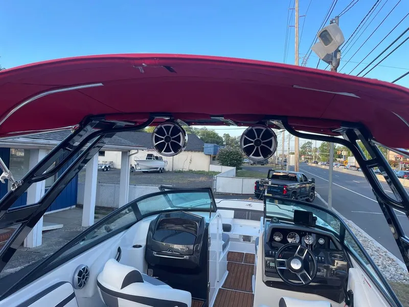 Slide: The Image of Monterey M6 2018 - 16