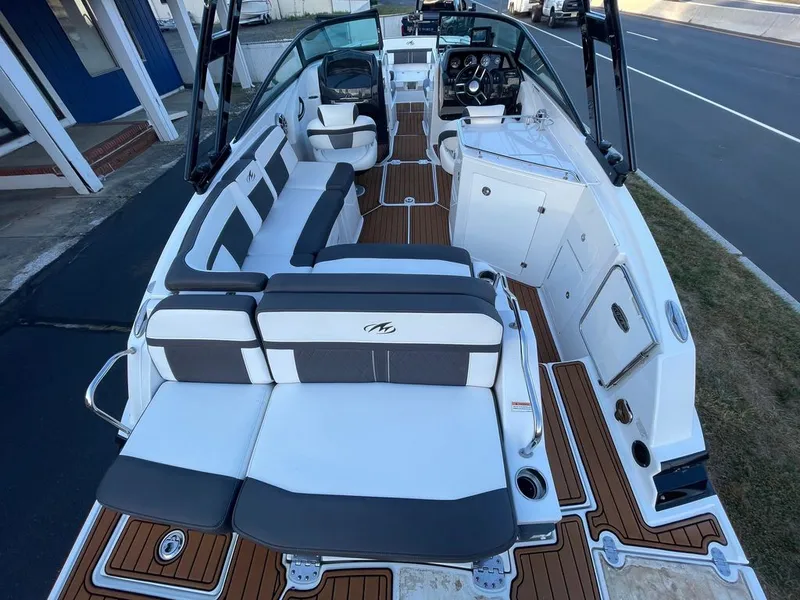 Slide: The Image of Monterey M6 2018 - 9