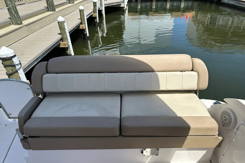 Slide: The Image of Regal 30 EXPRESS 2015 - 11