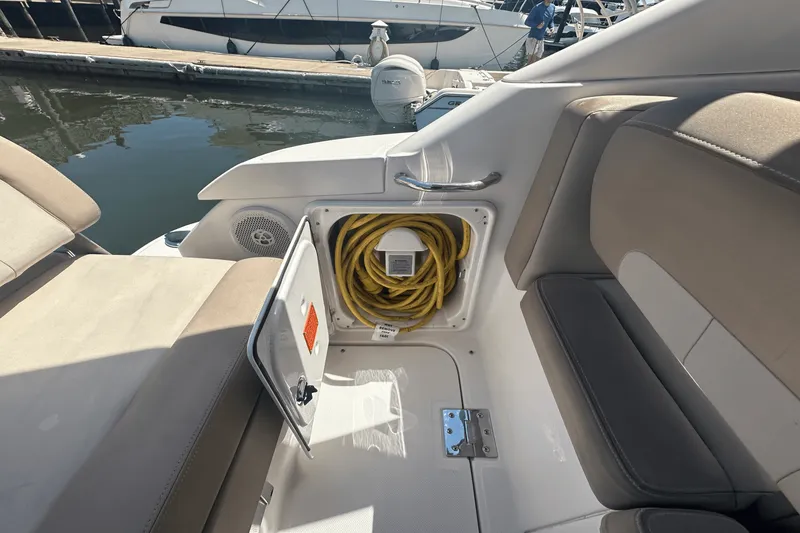 Slide: The Image of Regal 30 EXPRESS 2015 - 17