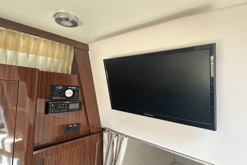 Slide: The Image of Regal 30 EXPRESS 2015 - 35