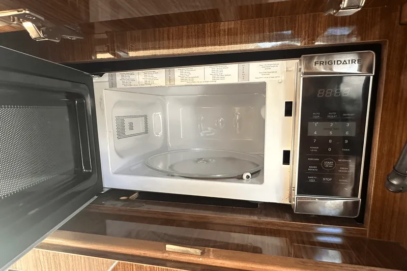 Slide: The Image of Regal 30 EXPRESS 2015 - 39