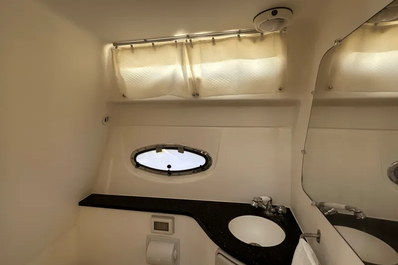 Slide: The Image of Regal 30 EXPRESS 2015 - 43