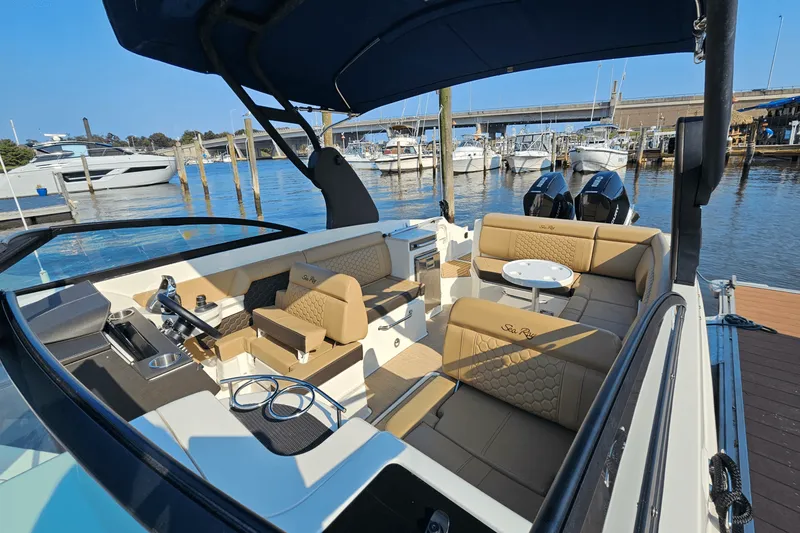 Slide: The Image of Sea Ray 290SD OB 2019 - 3