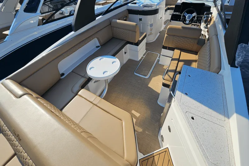 Slide: The Image of Sea Ray 290SD OB 2019 - 5