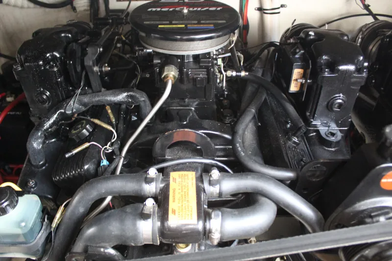 Slide: The Image of Cruisers 3075 Rogue 1999 - 40