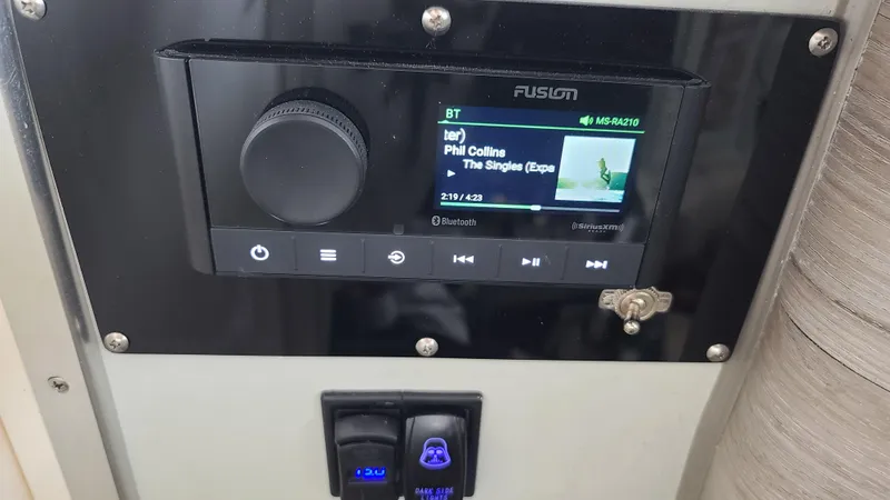 Slide: The Image of Cruisers 3075 Rogue 1999 - 43