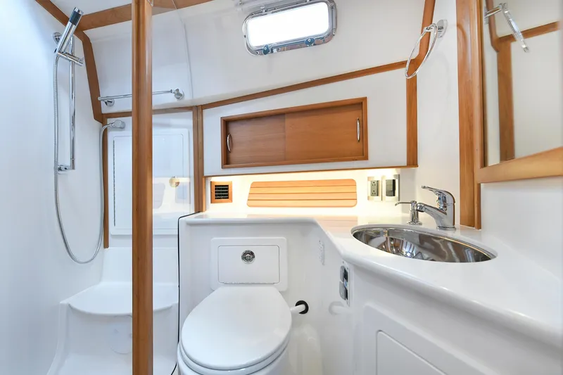 Slide: The Image of Sabre 48 Salon Express 2021 - 110