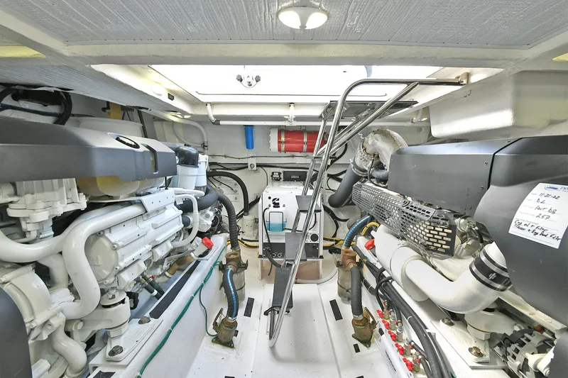Slide: The Image of Sabre 48 Salon Express 2021 - 33