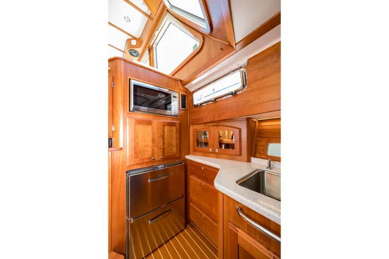 Slide: The Image of Sabre 48 Salon Express 2021 - 44