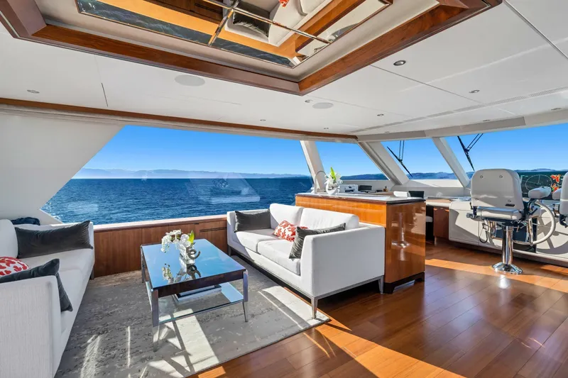 Slide: The Image of Ocean Alexander 32L Motor Yacht 2021 - 23
