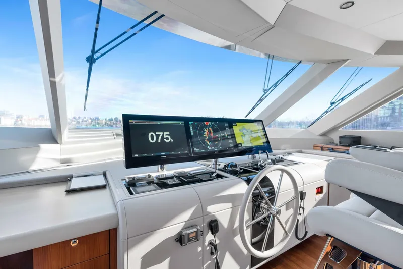 Slide: The Image of Ocean Alexander 32L Motor Yacht 2021 - 22