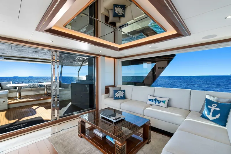 Slide: The Image of Ocean Alexander 32L Motor Yacht 2021 - 4