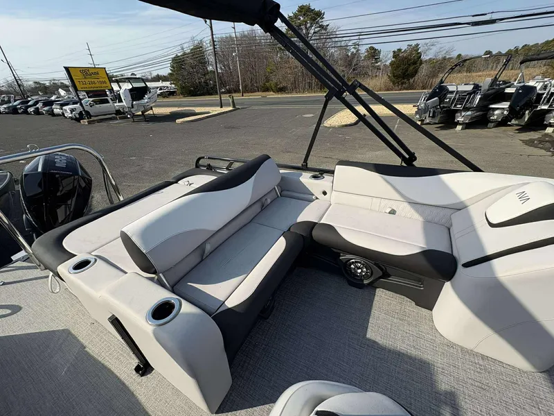 Slide: The Image of Avalon 2385 LSZ VRB 2026 - 14