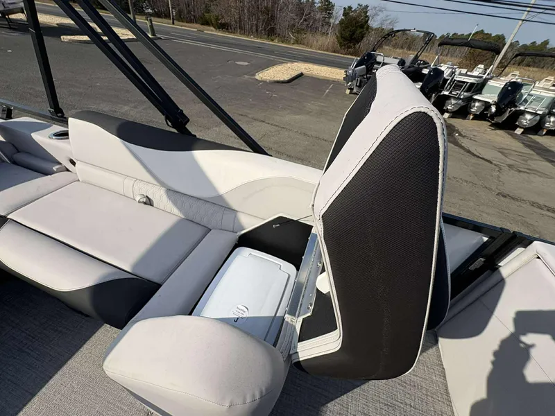 Slide: The Image of Avalon 2385 LSZ VRB 2026 - 3