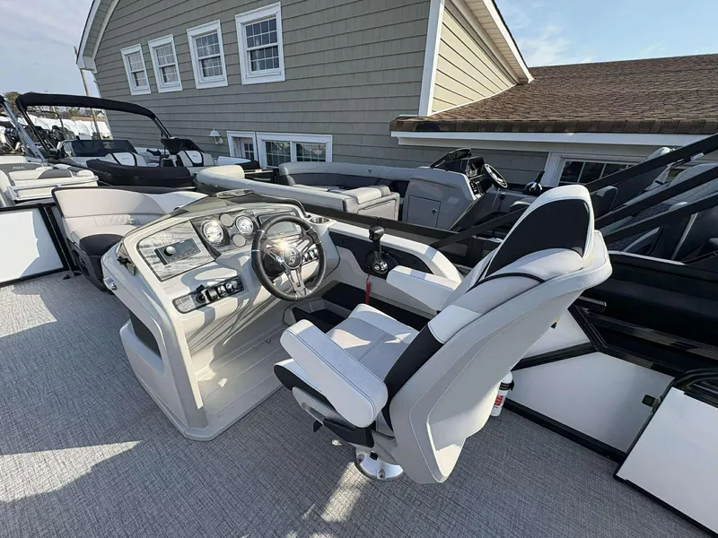 Slide: The Image of Avalon 2385 LSZ VRB 2026 - 12
