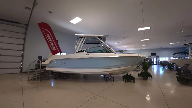 The Image of Boston Whaler 240 Vantage 2026 - 0