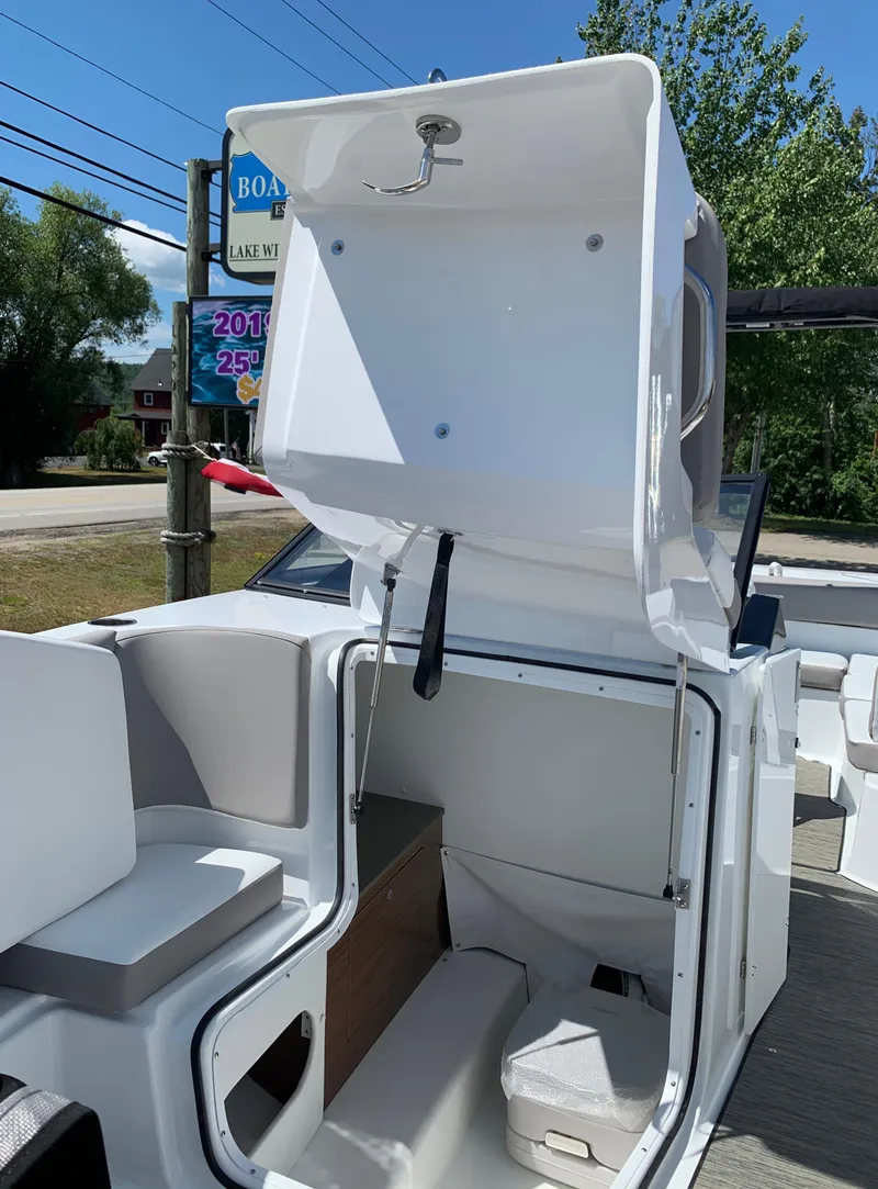 Slide: The Image of Glastron GTD 245 2023 - 56