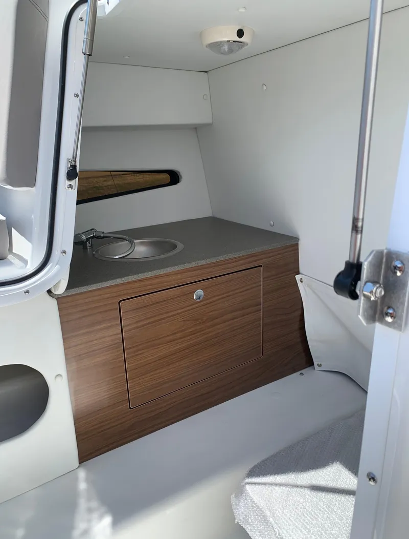 Slide: The Image of Glastron GTD 245 2023 - 58