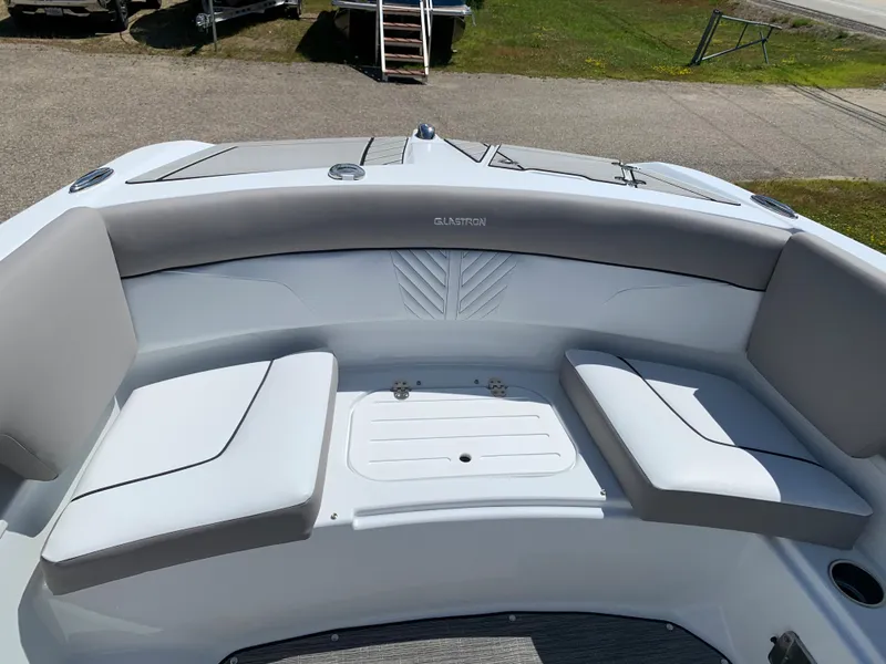 Slide: The Image of Glastron GTD 245 2023 - 60