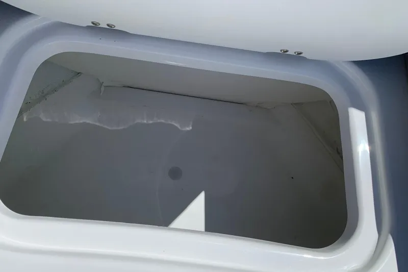 Slide: The Image of Glastron GTD 245 2023 - 62