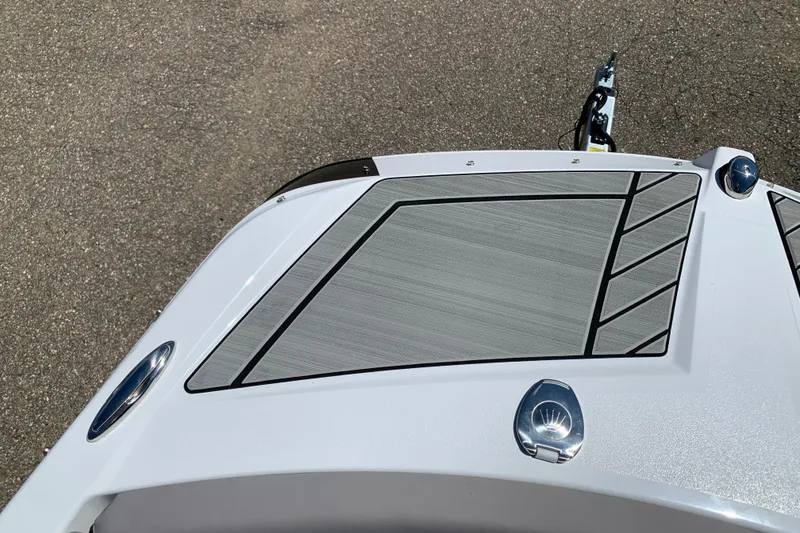 Slide: The Image of Glastron GTD 245 2023 - 66