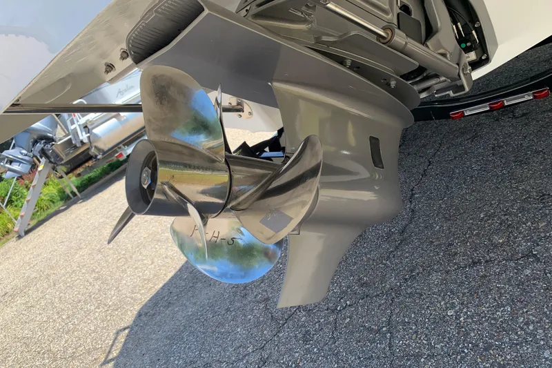 Slide: The Image of Glastron GTD 245 2023 - 69