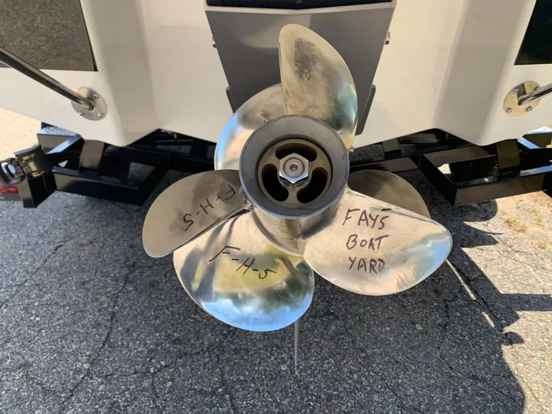 Slide: The Image of Glastron GTD 245 2023 - 70