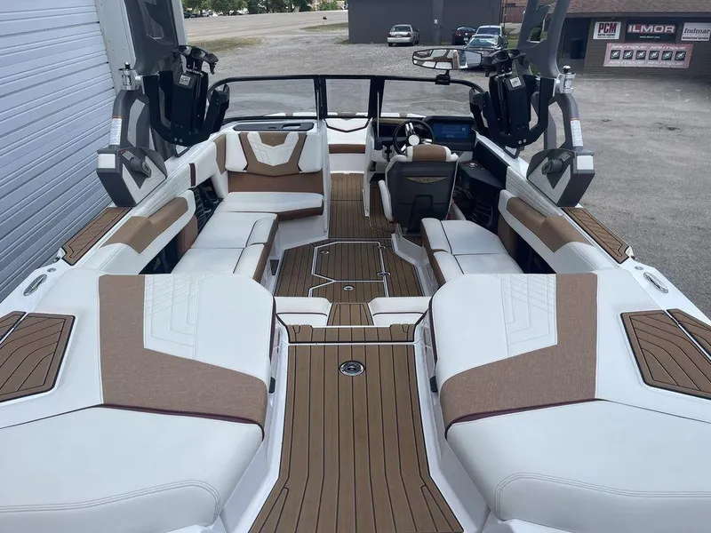 Slide: The Image of Nautique Super Air Nautique G23 2021 - 5