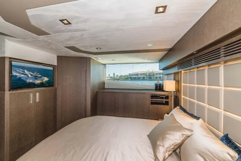 Slide: The Image of Galeon 500 FLY 2026 - 40