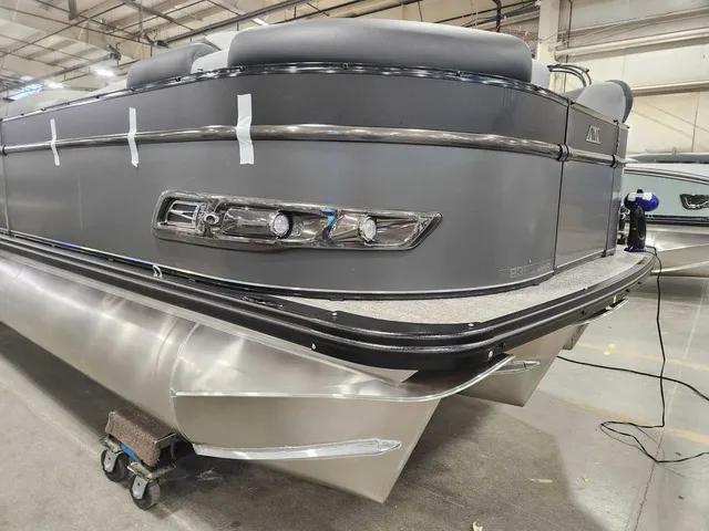 Slide: The Image of Avalon 2385 25 Catalina QLS 2026 - 1