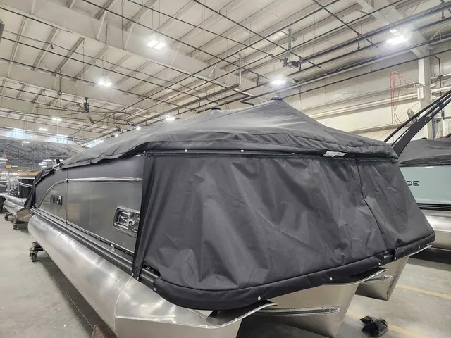 Slide: The Image of Avalon 2385 25 Catalina QLS 2026 - 9