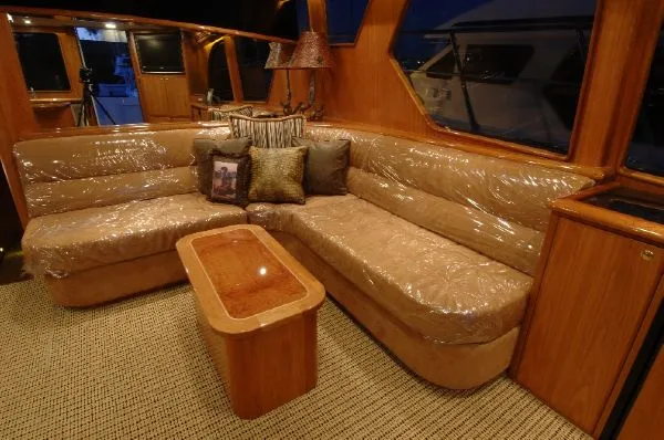 Slide: The Image of Salon Settee - 4