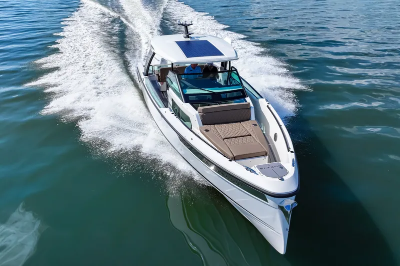 Slide: The Image of Saxdor 320 GTO 2026 - 15