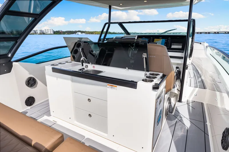 Slide: The Image of Saxdor 320 GTO 2026 - 25