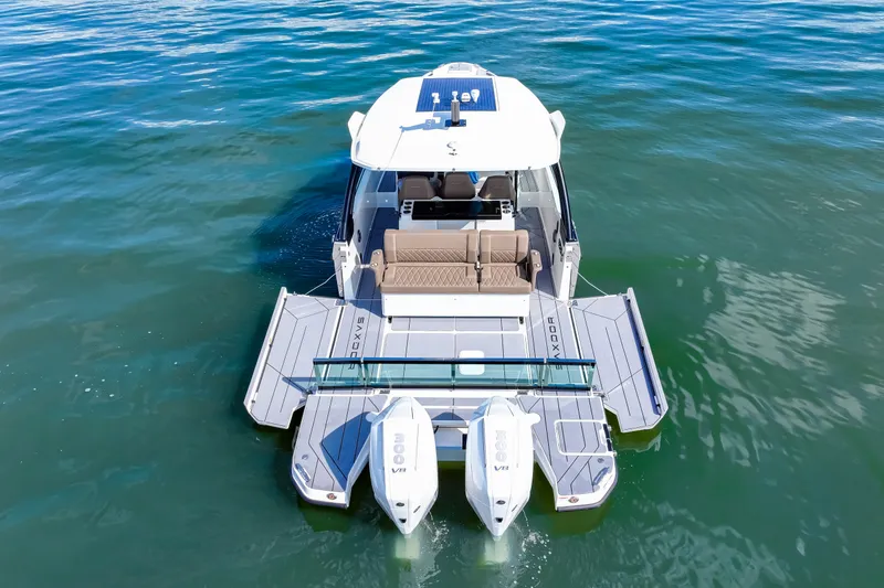 Slide: The Image of Saxdor 320 GTO 2026 - 9