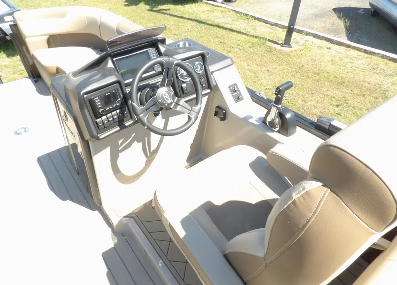 Slide: The Image of Veranda VR22RC 2026 - 13