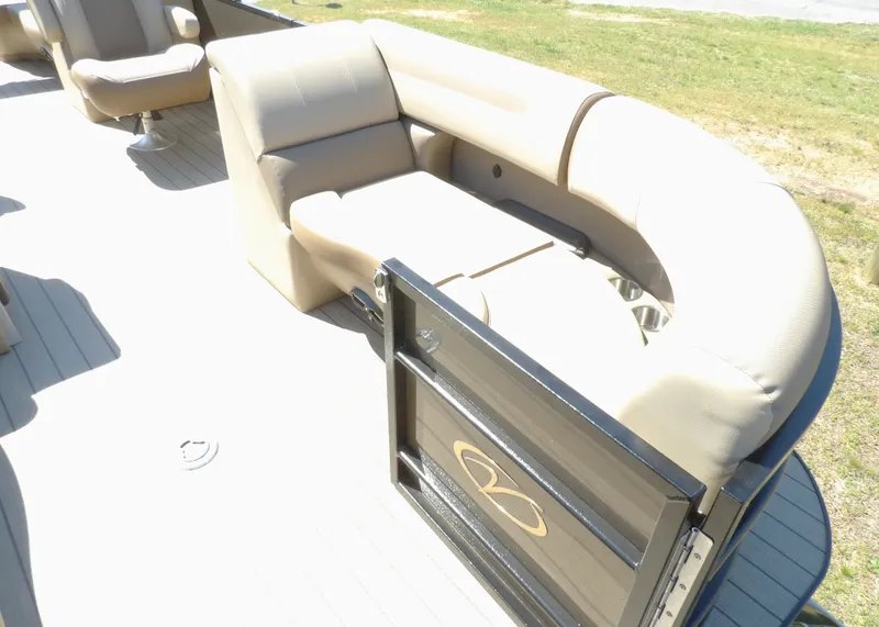 Slide: The Image of Veranda VR22RC 2026 - 9