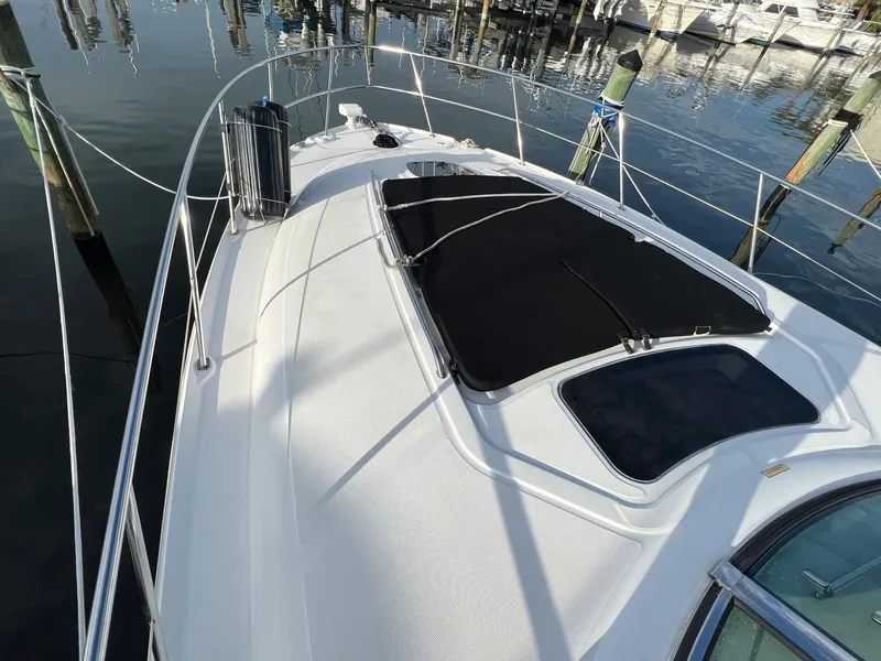 Slide: The Image of 2007 Sea Ray 40 Sundancer yacht deck at marina. - 5