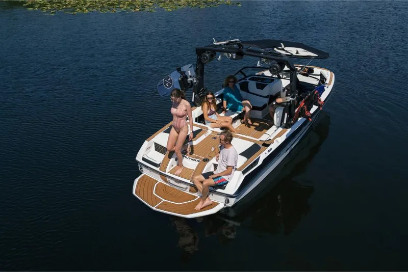 Slide: The Image of Nautique Super Air GS22E 2023 - 89