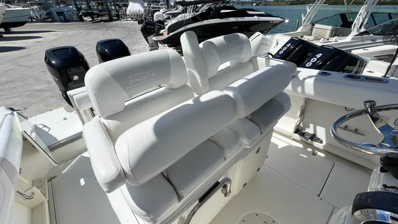 Slide: The Image of Boston Whaler 280 Outrage 2015 - 11