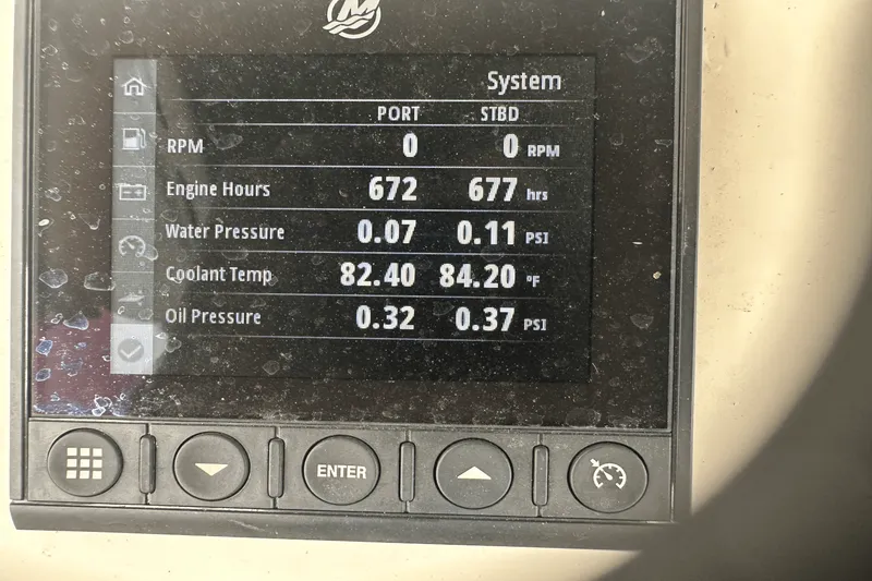 Slide: The Image of Boston Whaler 280 Outrage 2015 - 22