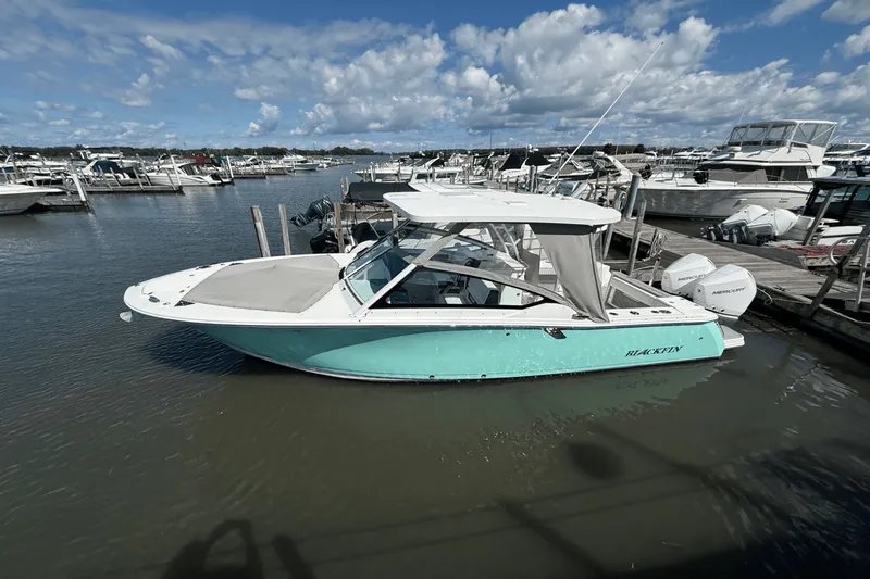 Slide: The Image of Blackfin 272 DC 2023 - 2