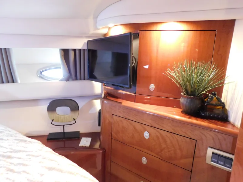 Slide: The Image of Luxurious cabin interior of 2004 Sea Ray 600 Sun Sport yacht. - 23
