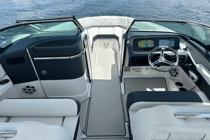 Slide: The Image of Regal LX4 2025 - 22