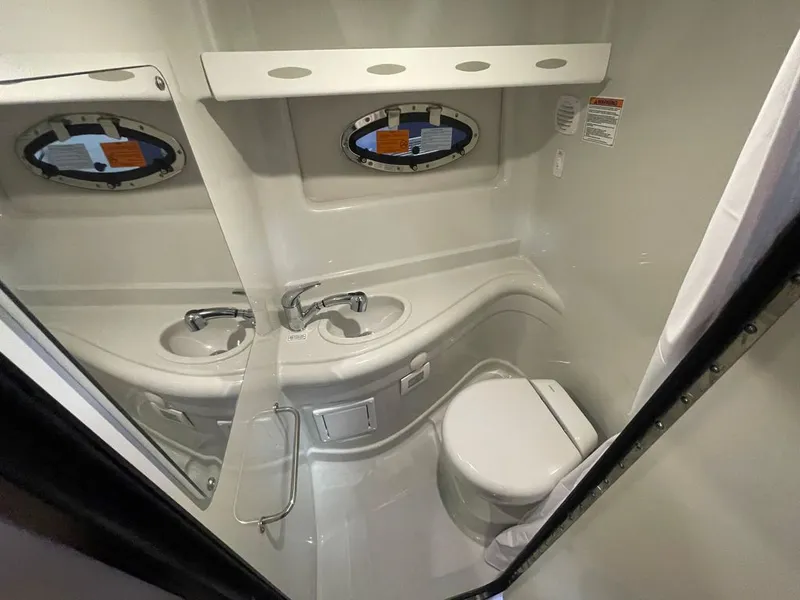Slide: The Image of Crownline Boats 270 CR 2025 - 9